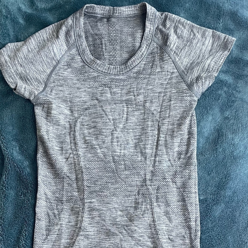 Lululemon Swiftly Tech Short Sleeve Shirt